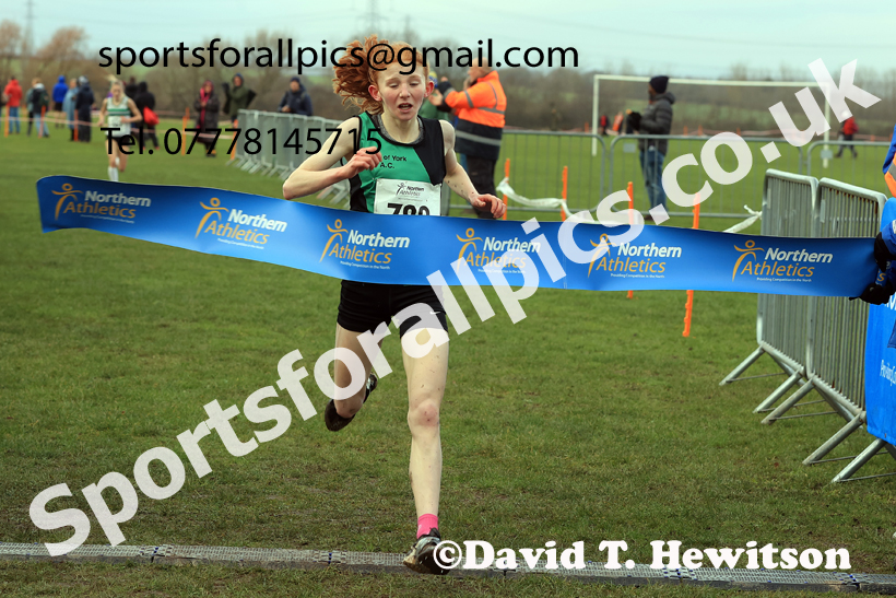 Womens Under-17s, 2026 Northern Cross Country Champs., Pontefract Racecourse, Pontefract. Photo: David T. Hewitson/Sports for All Pics